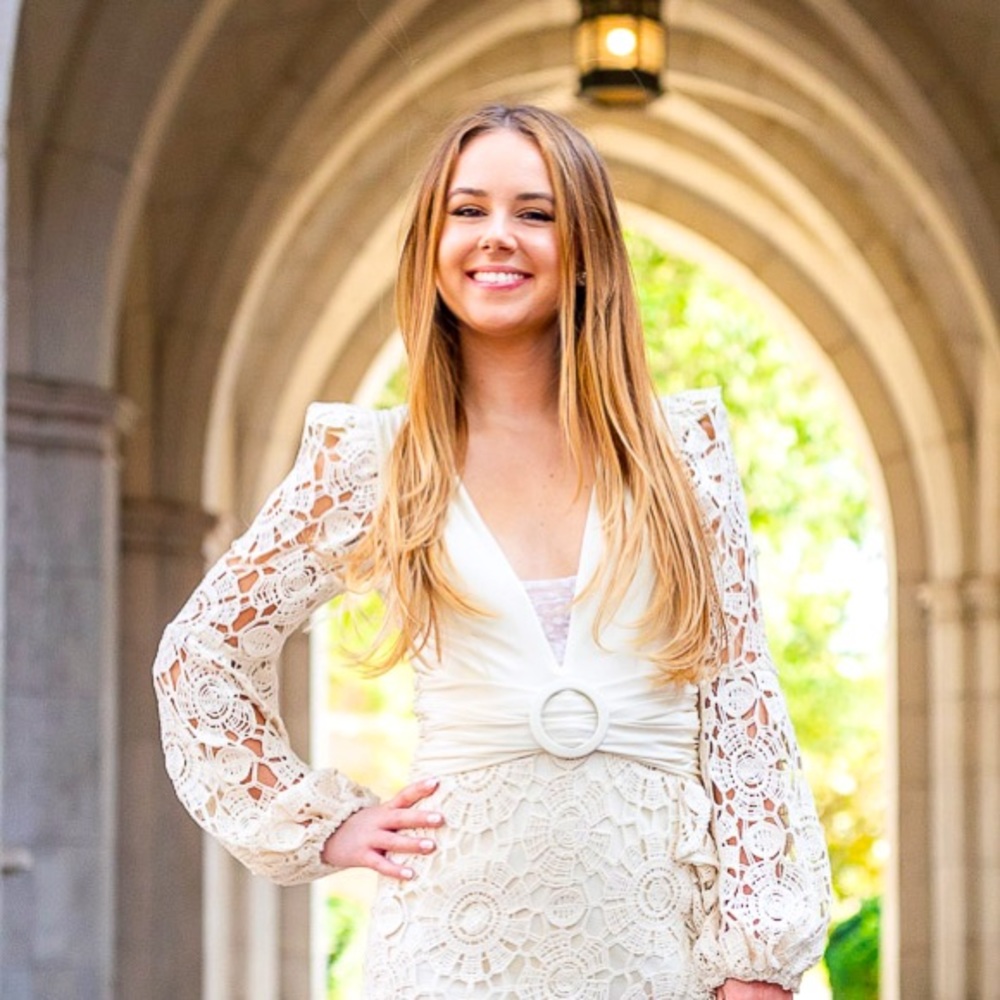 Meet your Posher, Cici